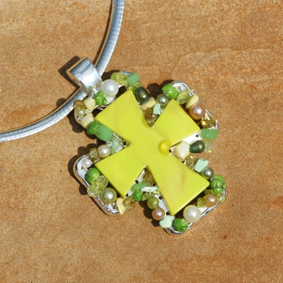 Chunky Boho Cross Necklace Stone Bead Silvertone - Picture 4 of 5